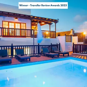 Villa Vista Reina - Luxury 6 Bedroom - Heated Pool- Views - Pool Table - Vista Lobos -, Playa Blanca (Lanzarote)